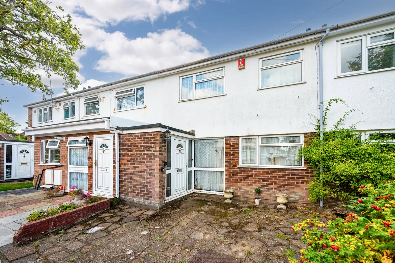 3 bed house for sale, Woking, GU22
