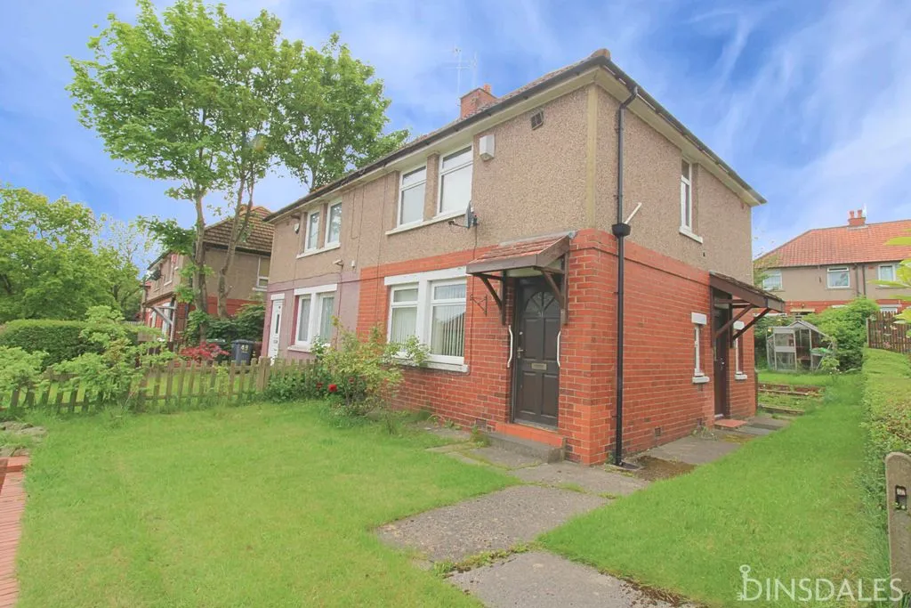 2 bed property for sale — Rhodesway, Bradford BD8 0DN