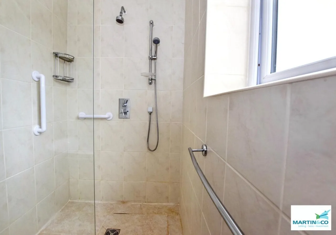 Outlands Drive, Hinckley, LE10, photo 12