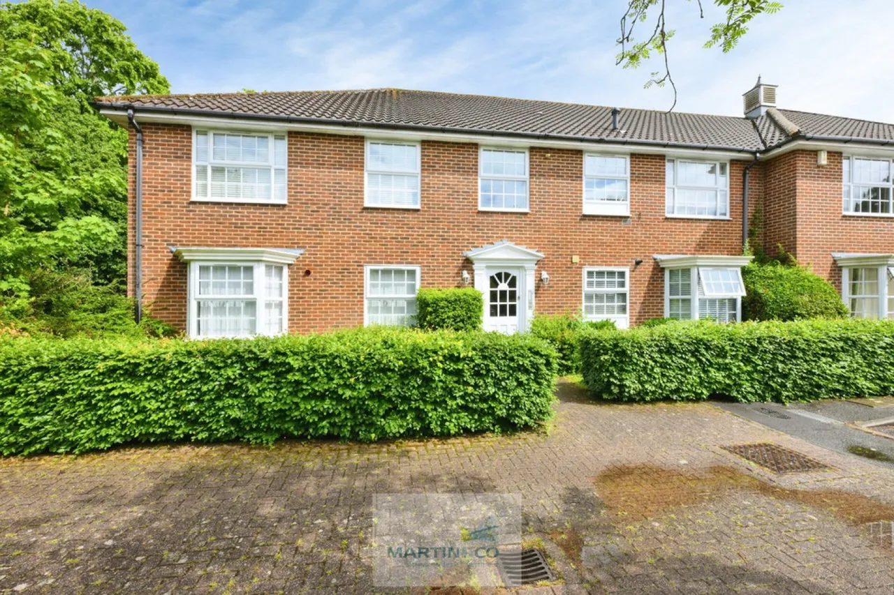 1 bed flat for sale — Parkway Gardens, Welwyn Garden City