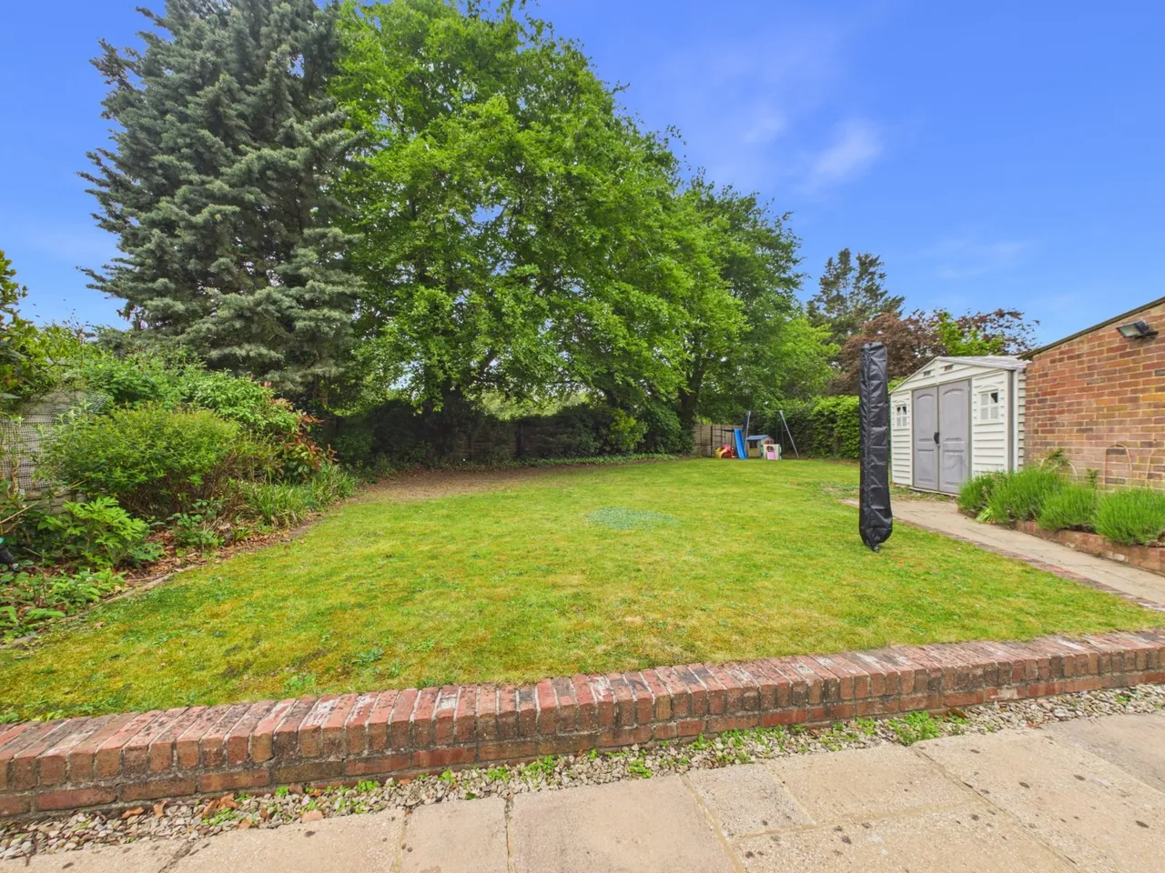 The Close, Iver, SL0, photo 16