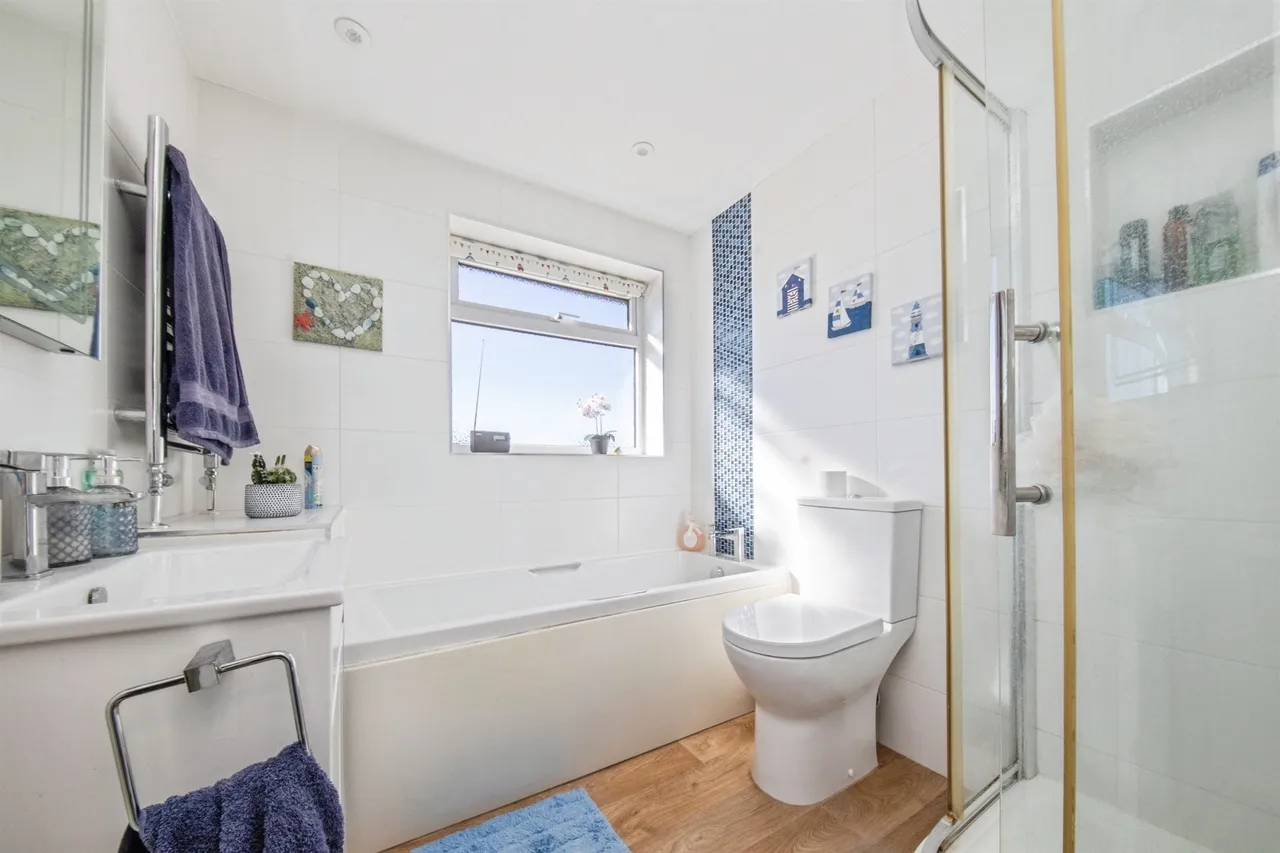 Chesterfield Drive, Ipswich, IP1, photo 13