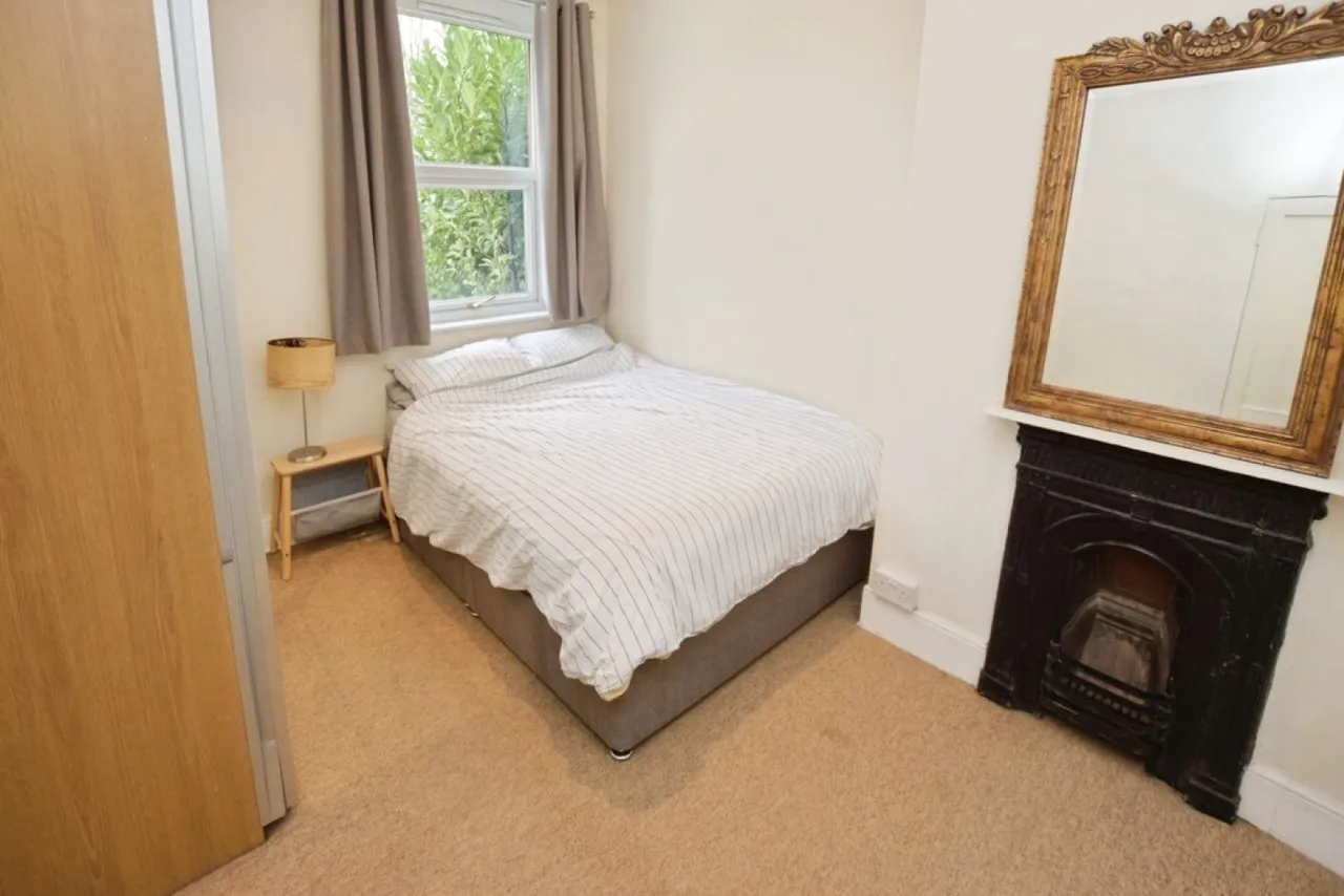 St. Sidwells Avenue, photo 9