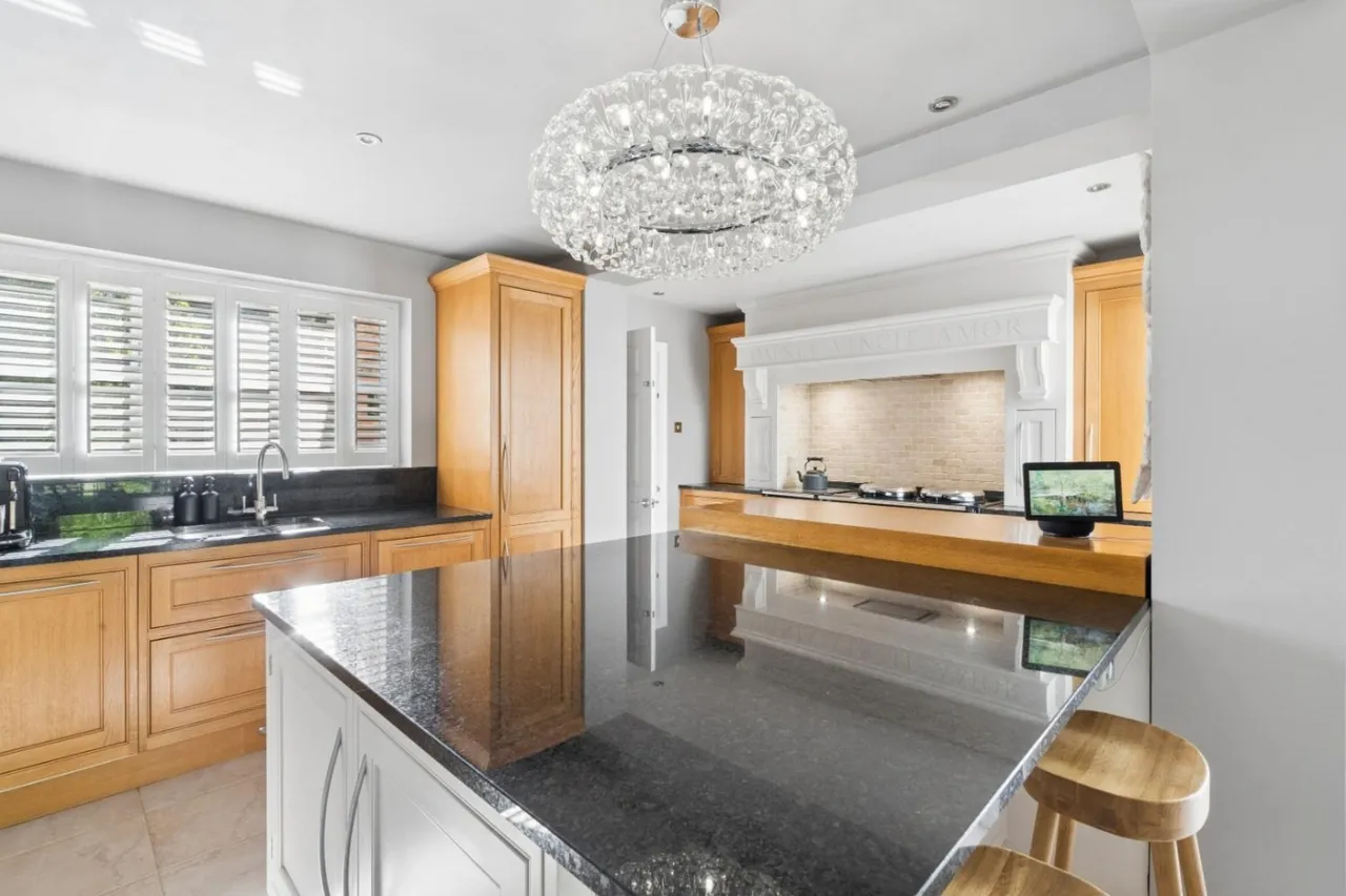 Saxon Close, Amersham, Buckinghamshire, HP6 5QA, photo 8