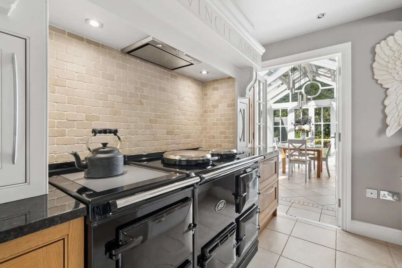 Saxon Close, Amersham, Buckinghamshire, HP6 5QA, photo 6