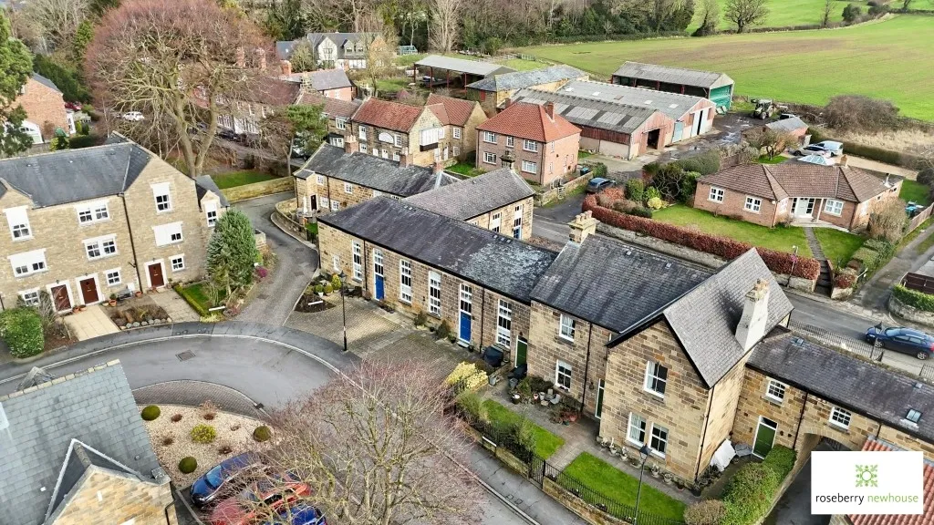 School Lane, photo 16