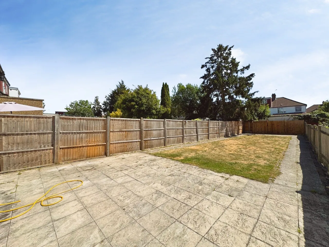 Meadow Gardens, Edgware, HA8, photo 5