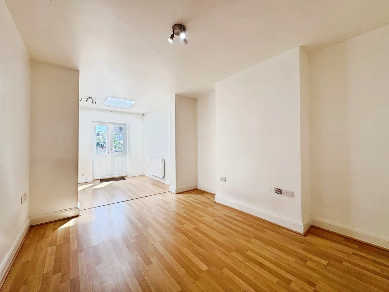 Meadow Gardens, Edgware, HA8, photo 7