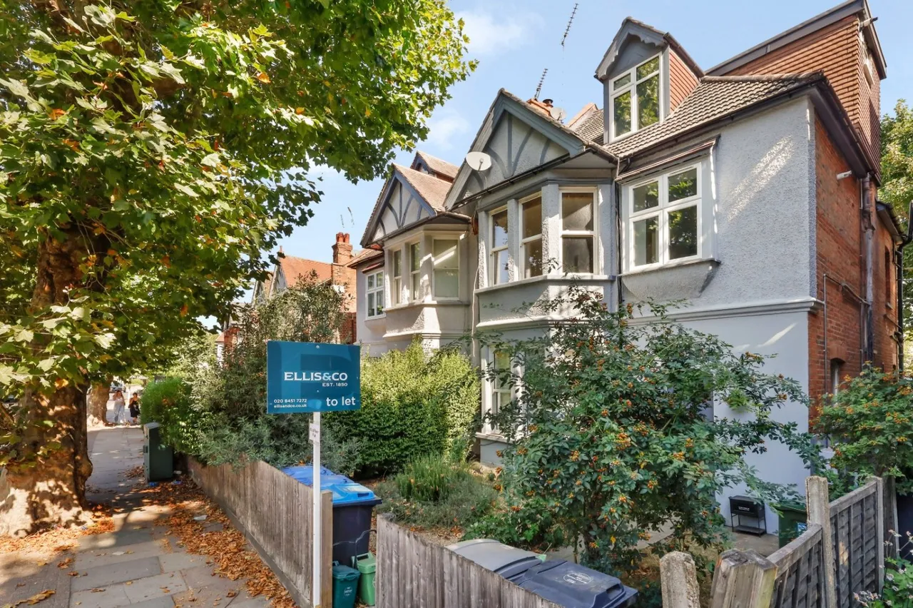 Brondesbury Park, London, NW2, photo 11