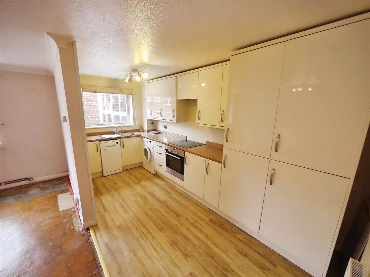 Hutton Road, Shenfield, CM15, photo 2