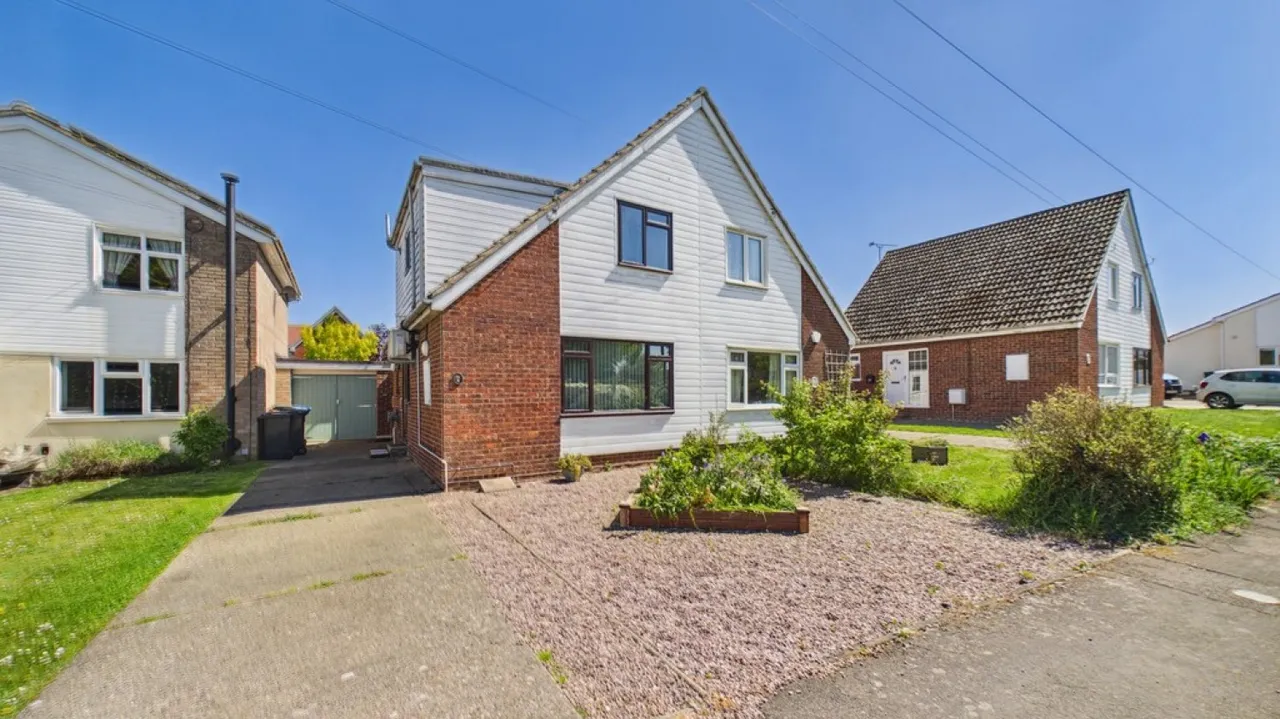 2 bed house for sale — Elmswell, Bury St Edmunds