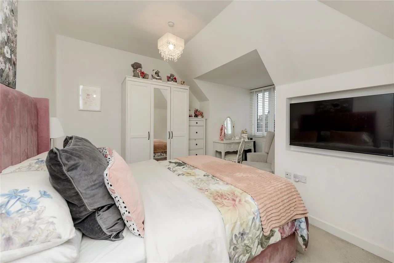 Chaffinch Lodge, 1 St. Johns Road, Romford, RM5, photo 10