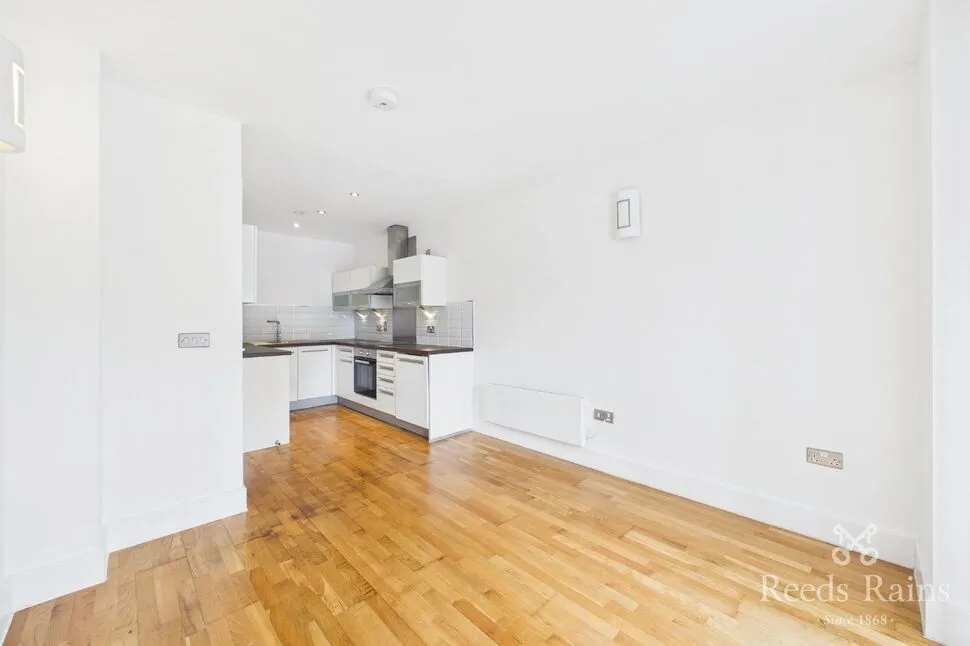 Fern Bank, St. Johns Place, West Yorkshire, WF1, photo 2