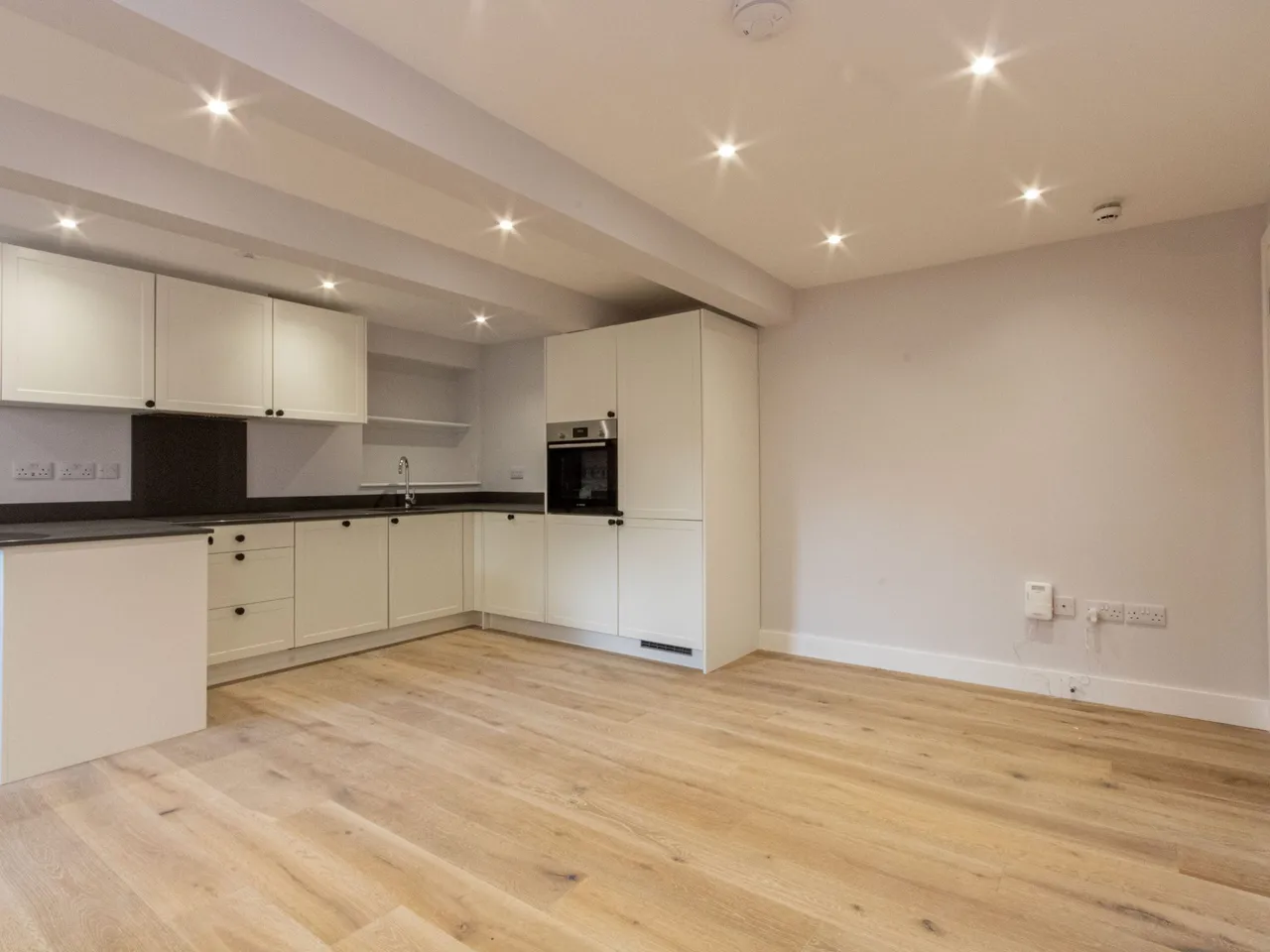 Buckfield House Oakley Place, Hartley Wintney, Hook, RG27 8FT, photo 2
