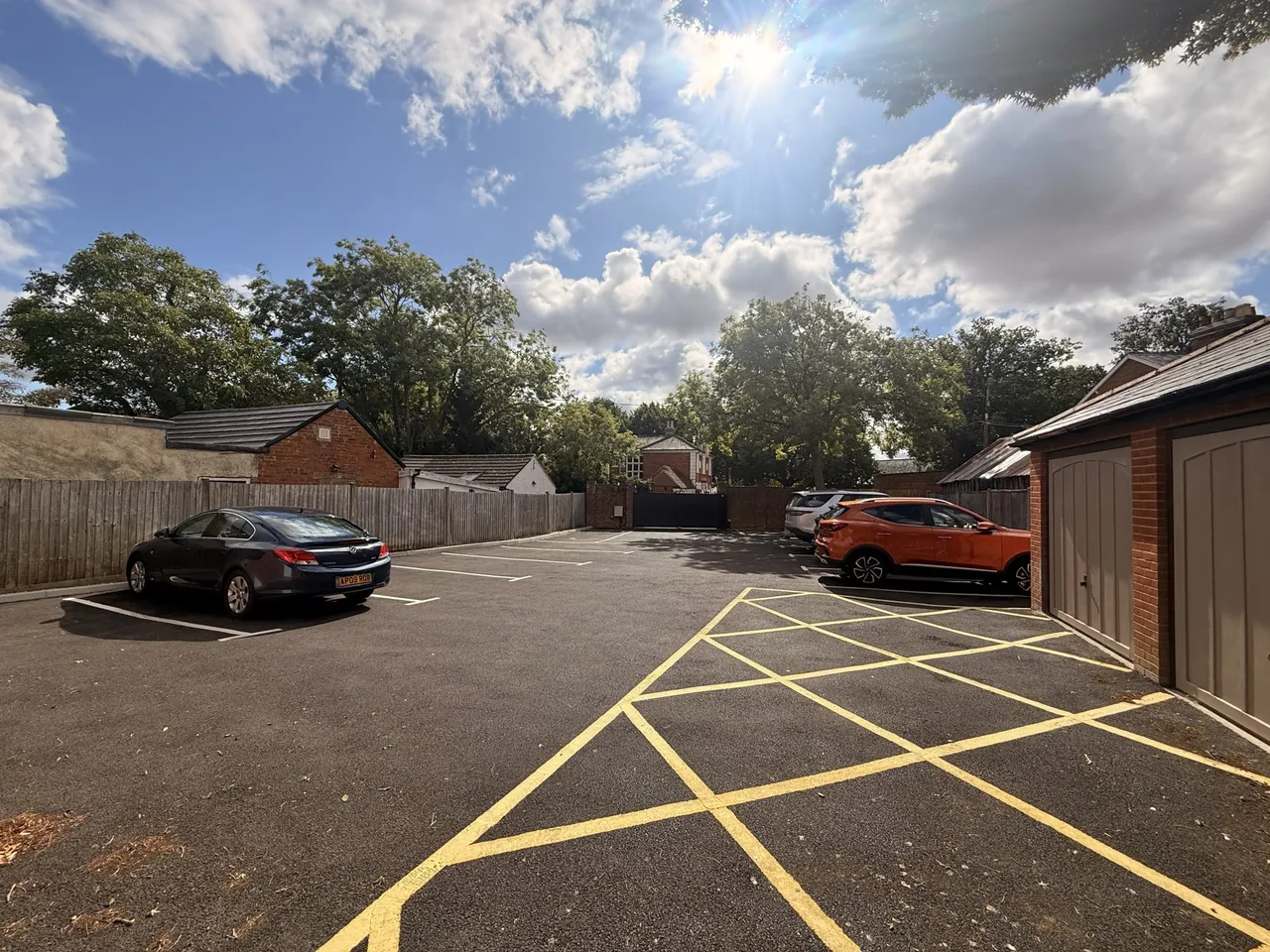 Buckfield House Oakley Place, Hartley Wintney, Hook, RG27 8FT, photo 12