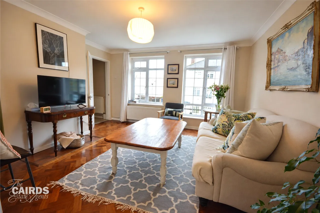 West Street, Epsom, KT18, photo 3
