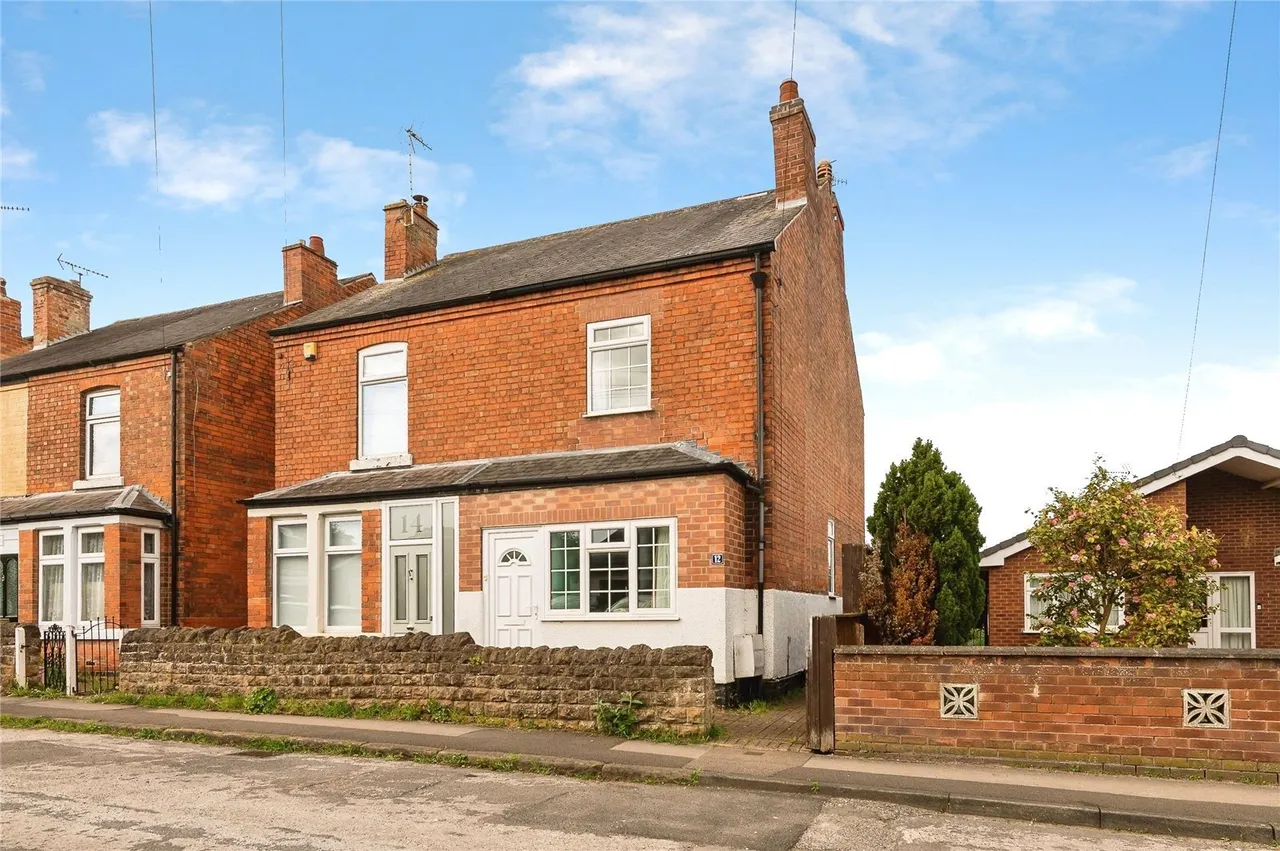 3 bed house for sale, Eastwood Road, Radcliffe-on-Trent, NG12