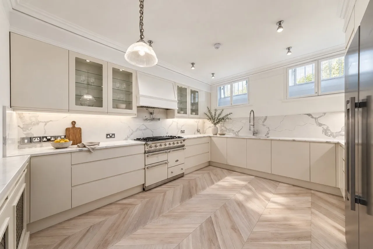 Upper Brook Street, London, W1K, photo 6