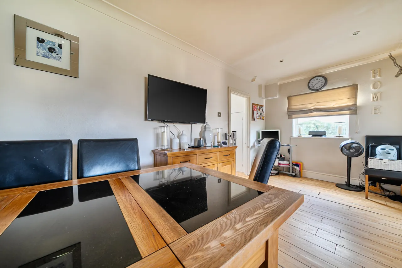 Eastcote Lane, Harrow, HA2, photo 12