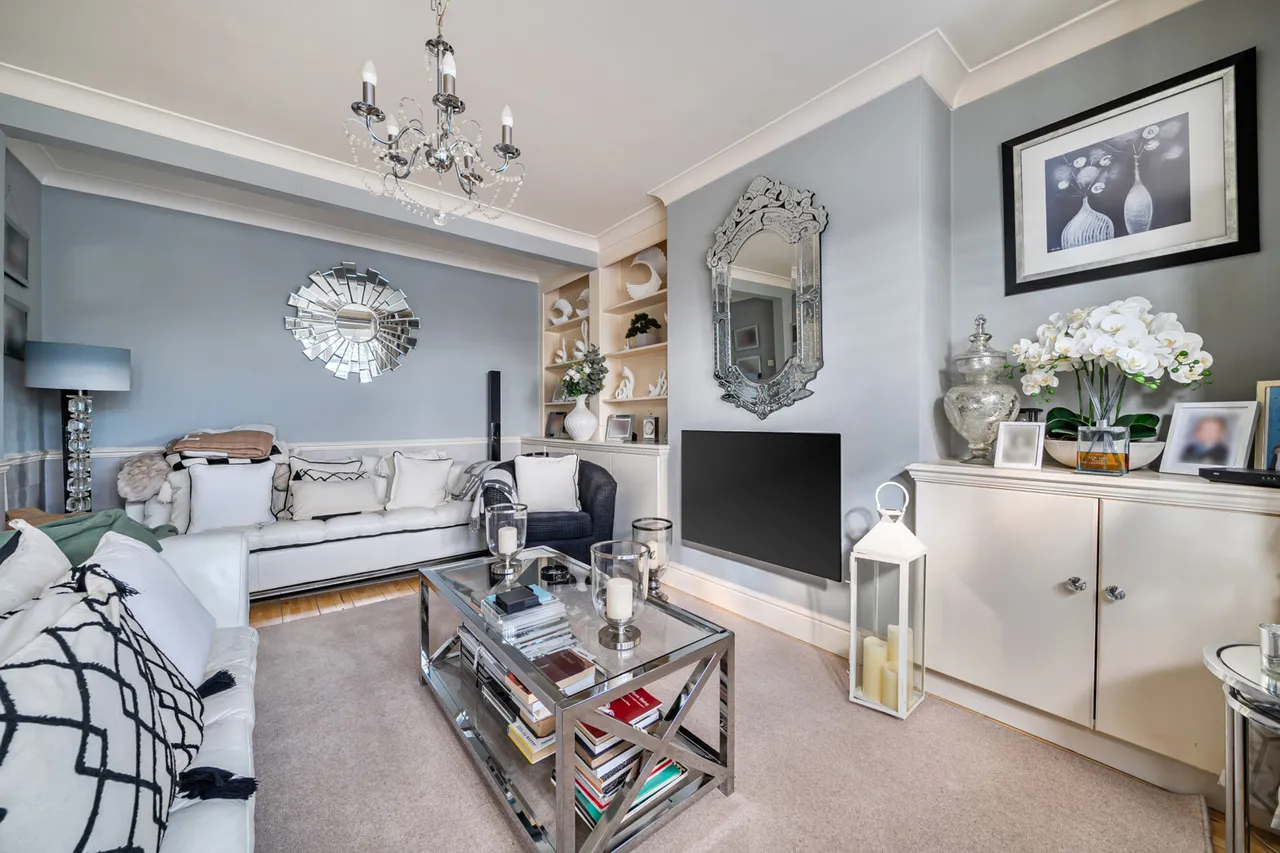 Eastcote Lane, Harrow, HA2, photo 17