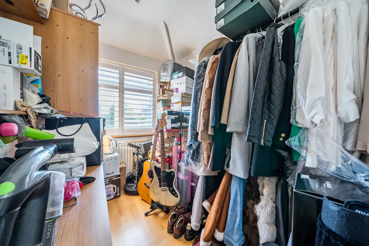 Eastcote Lane, Harrow, HA2, photo 22