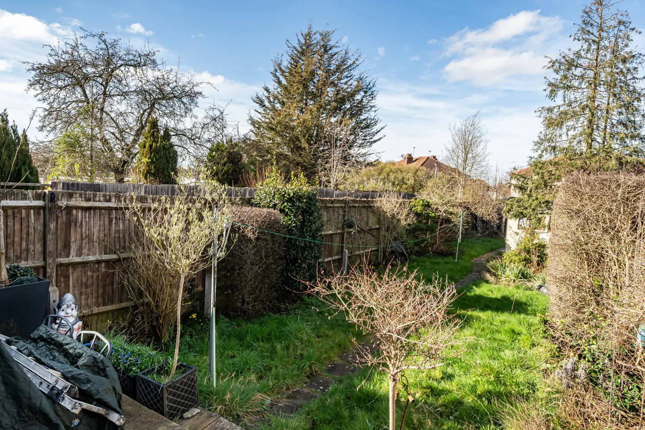 Eastcote Lane, Harrow, HA2, photo 21