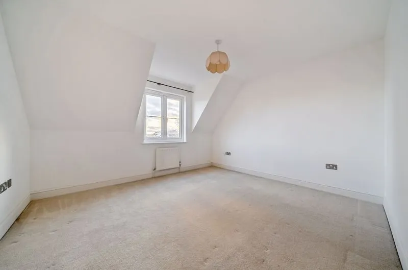 Oscar Close, Purley CR8 2LU, photo 8