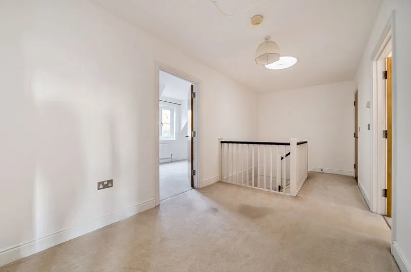 Oscar Close, Purley CR8 2LU, photo 13