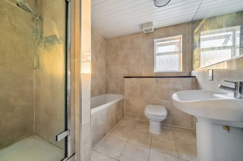 Oscar Close, Purley CR8 2LU, photo 21