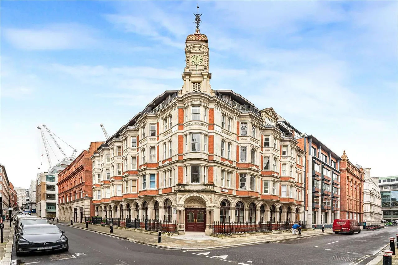 2 bed flat to rent — Temple House, 6 Temple Avenue, London, EC4Y 0DF