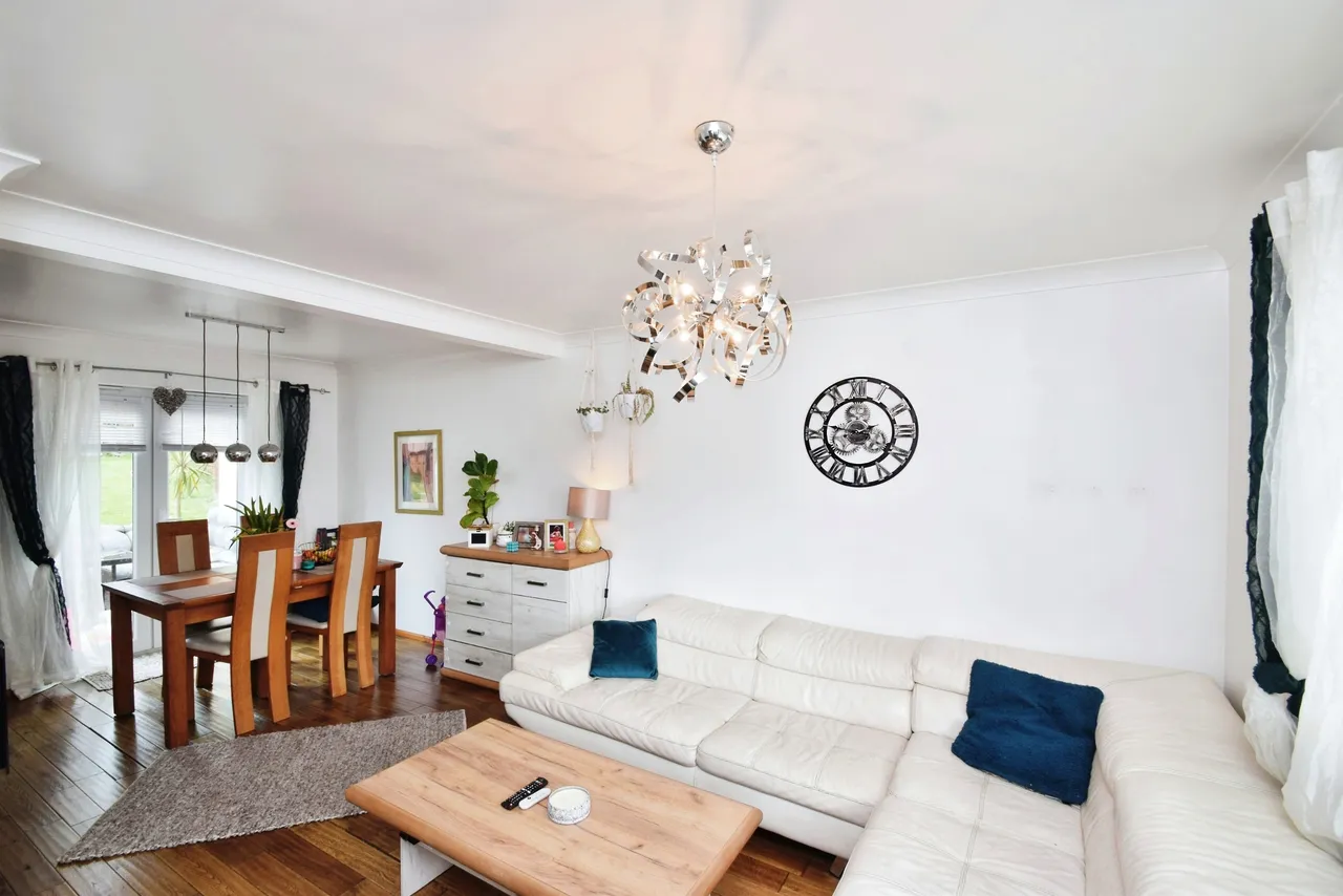 Bryngwyn Bach, Dafen, Llanelli, photo 2