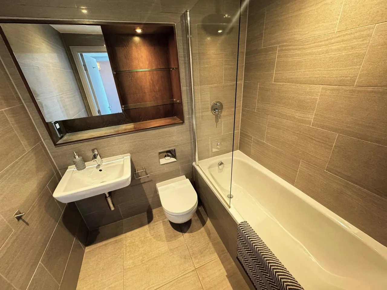 Hale Road, Altrincham, photo 8