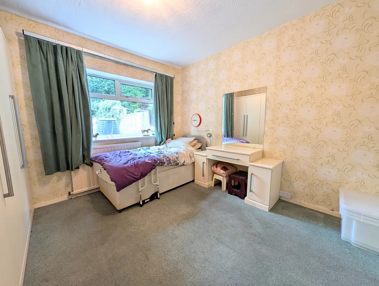 Foxholes Road, Gee Cross, SK14, photo 11