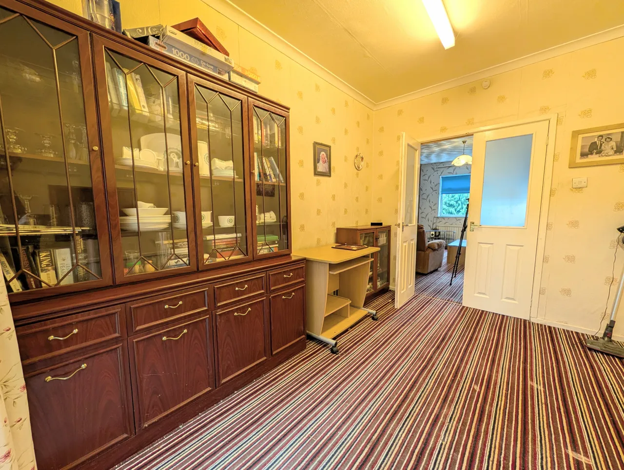 Foxholes Road, Gee Cross, SK14, photo 8