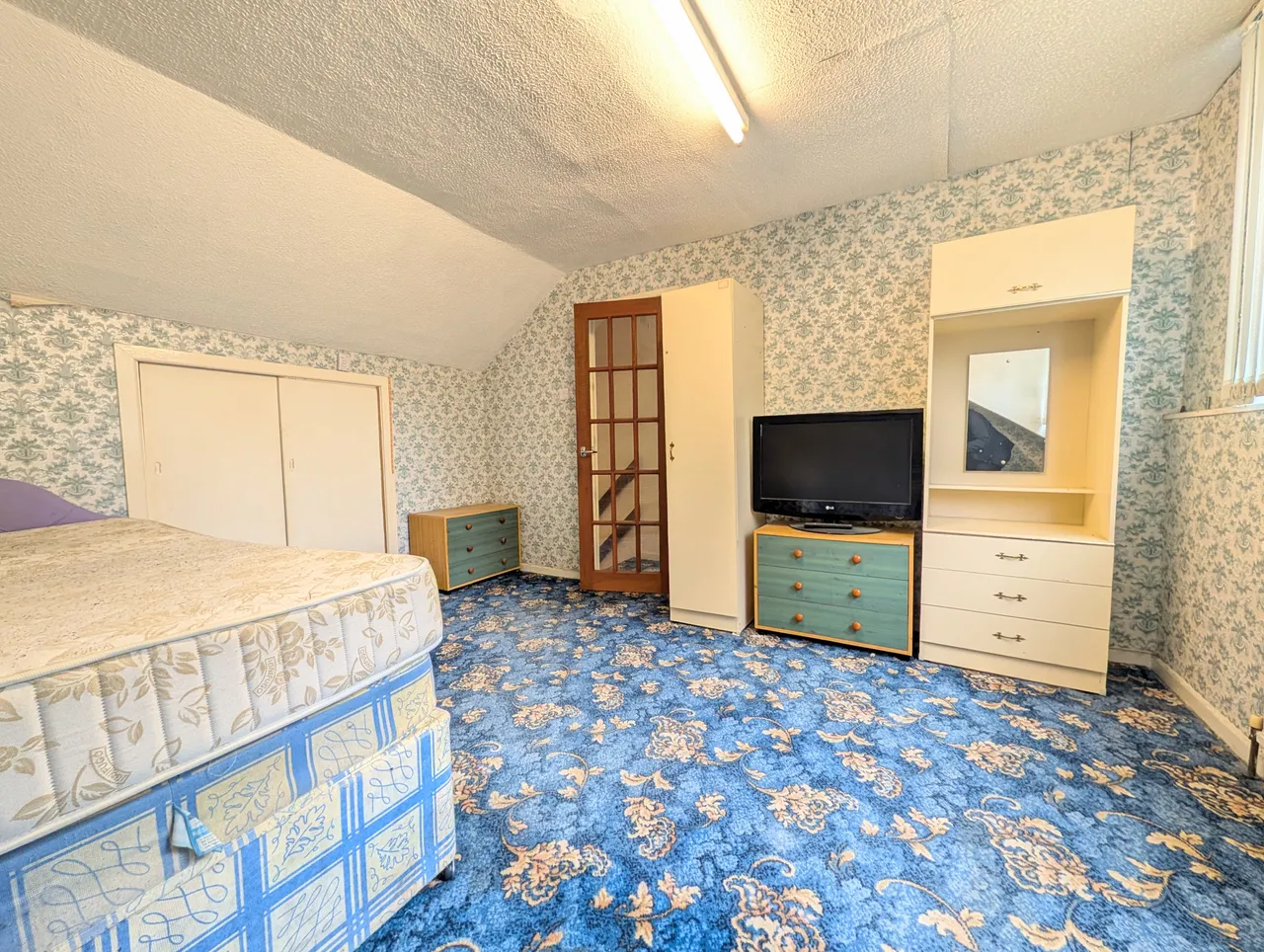 Foxholes Road, Gee Cross, SK14, photo 18