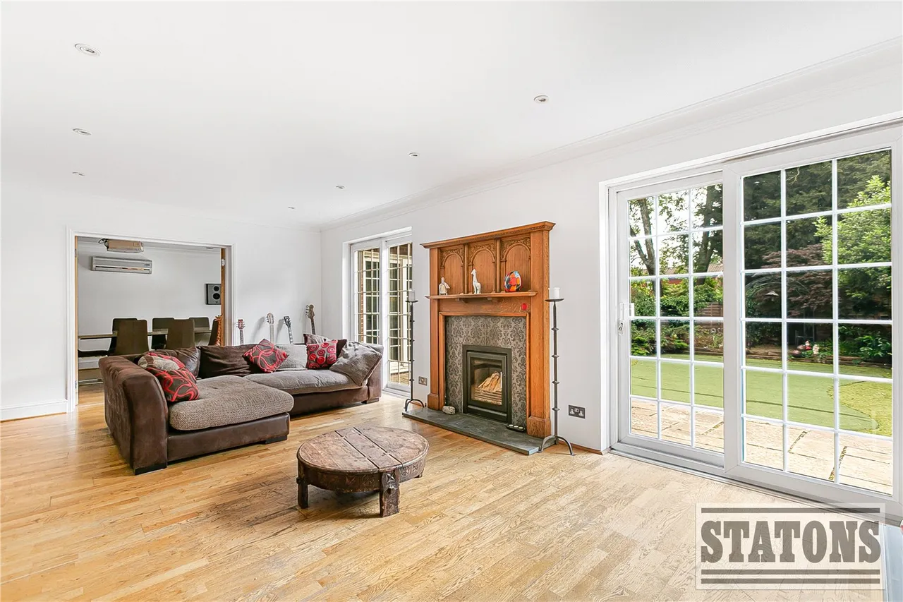 Rockways, Arkley, Hertfordshire, EN5 3JJ, photo 5