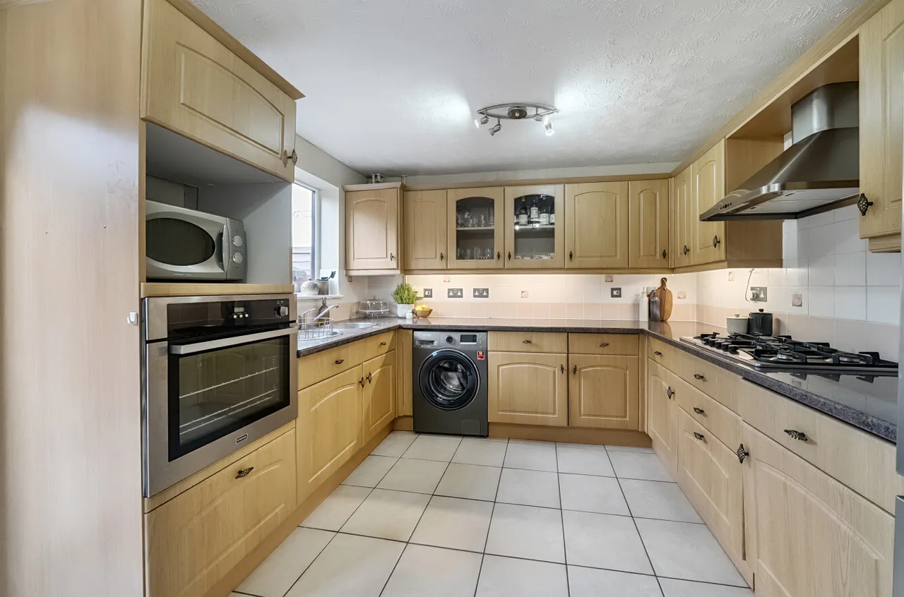 Lydford Close, Frimley, Camberley, Surrey, GU16 9FN, photo 6