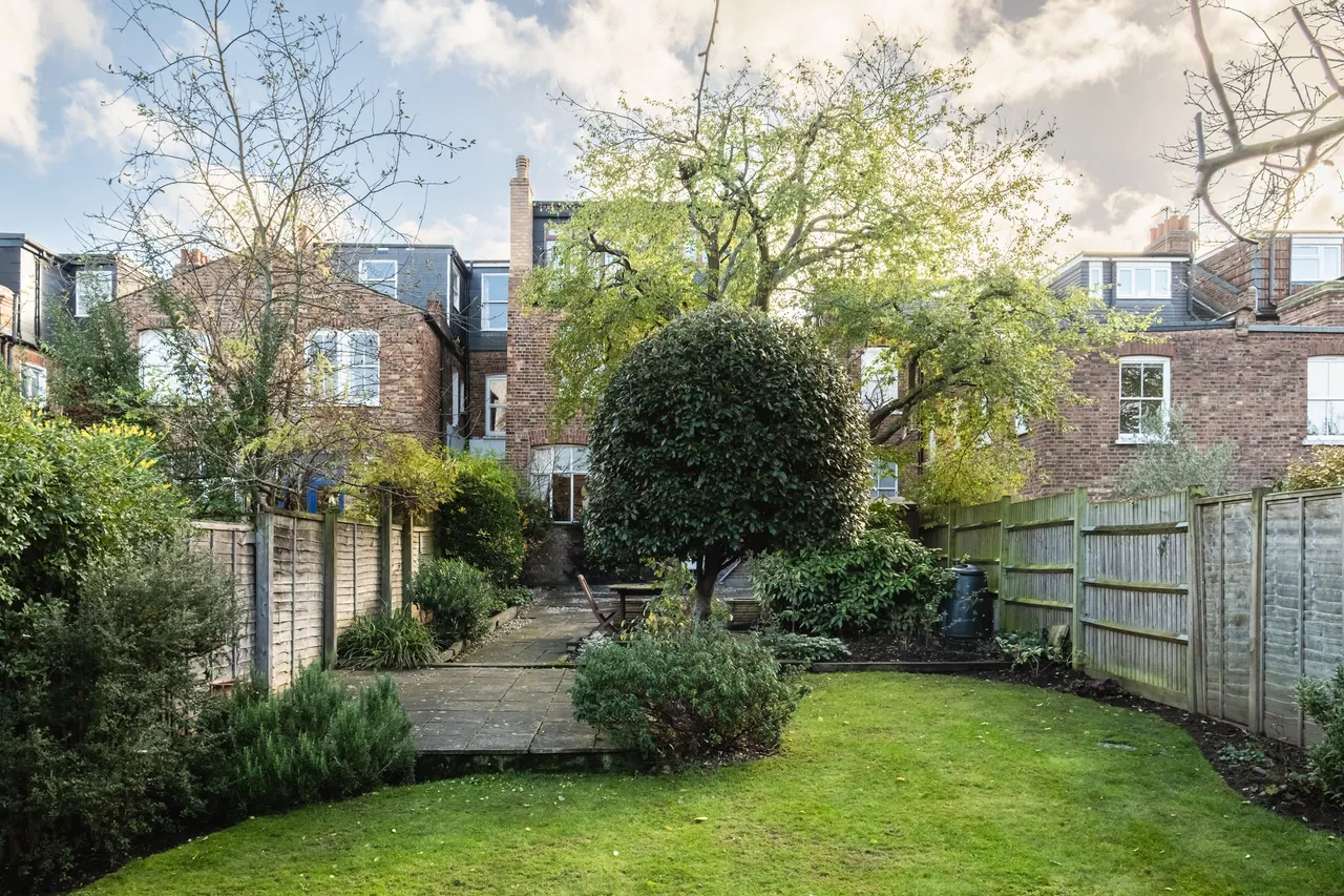 Greenham Road, London, N10, photo 2