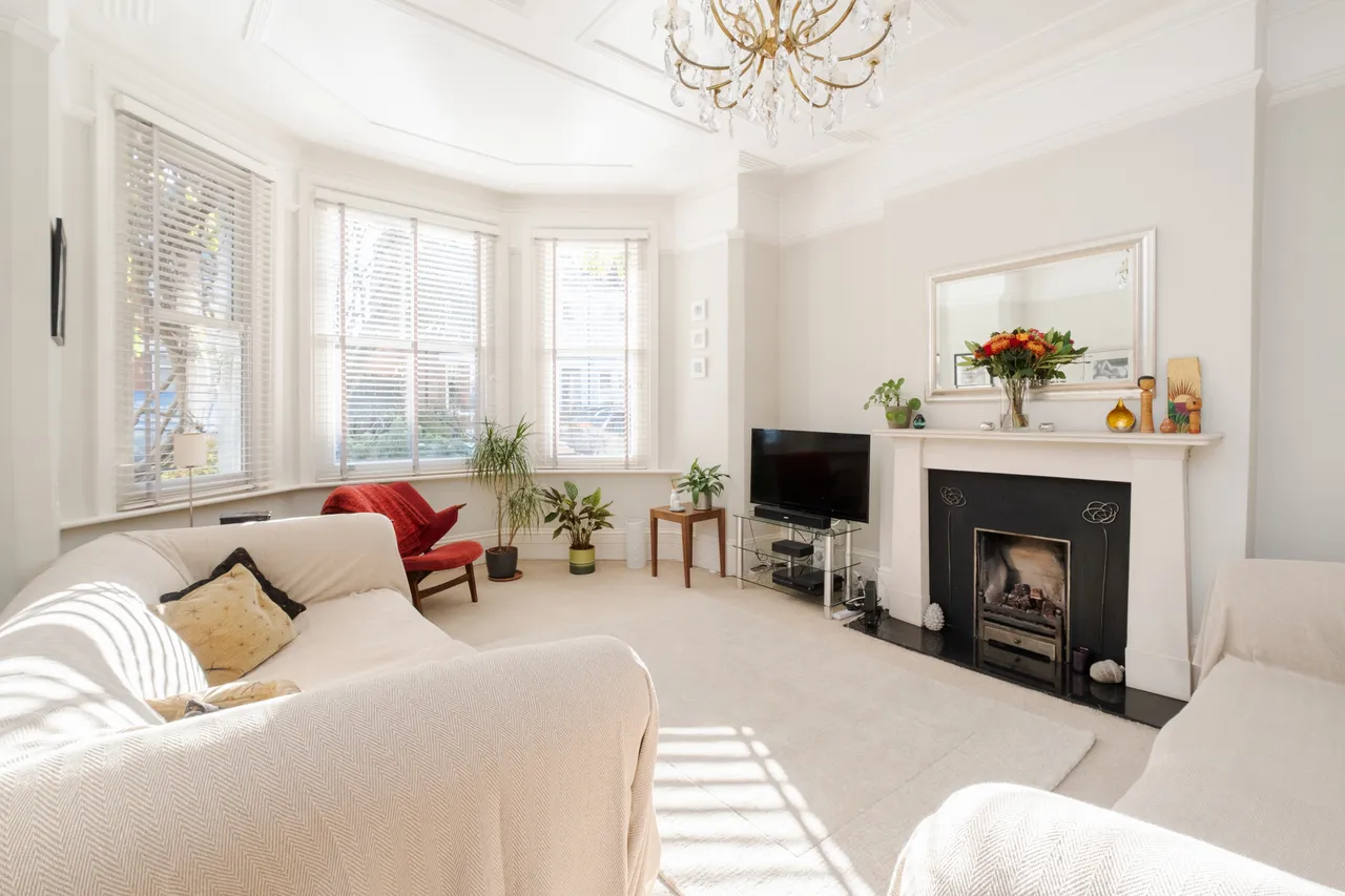 5 bed house for sale — Greenham Road, London, N10