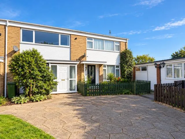2 bed house to rent, Hastoe Park, Aylesbury, HP20