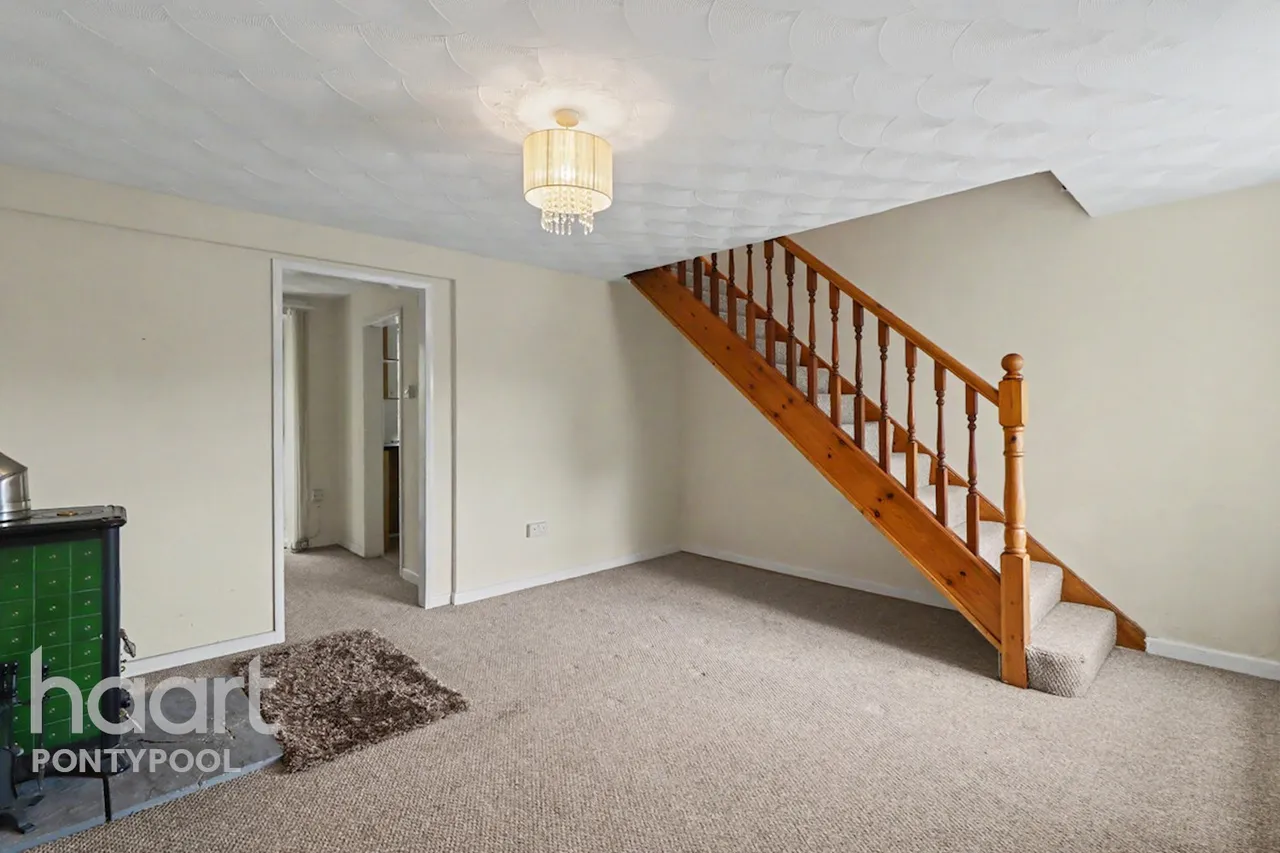 Varteg Road, Pontypool, NP4, photo 4
