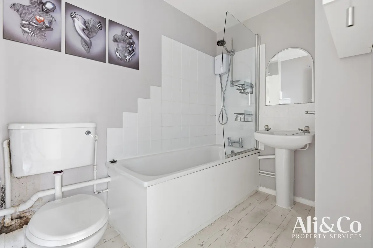 Lewes Close, Grays, Essex, RM17 6QG, photo 6