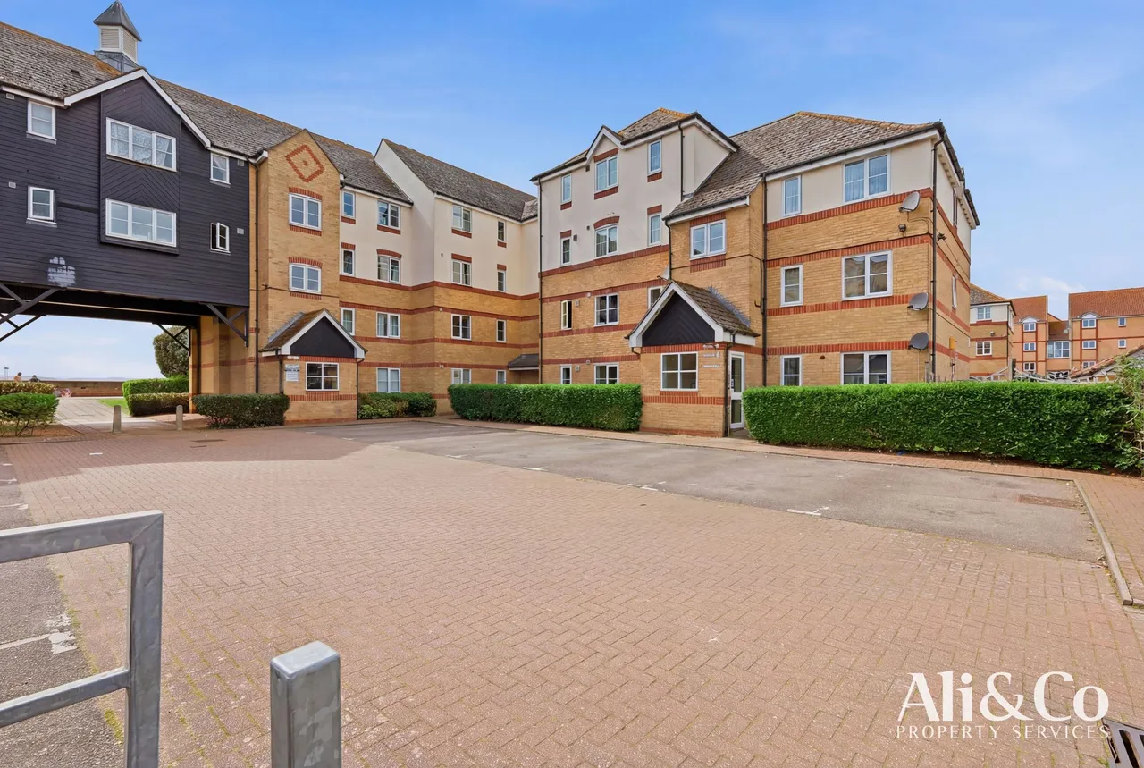 Lewes Close, Grays, Essex, RM17 6QG, photo 13