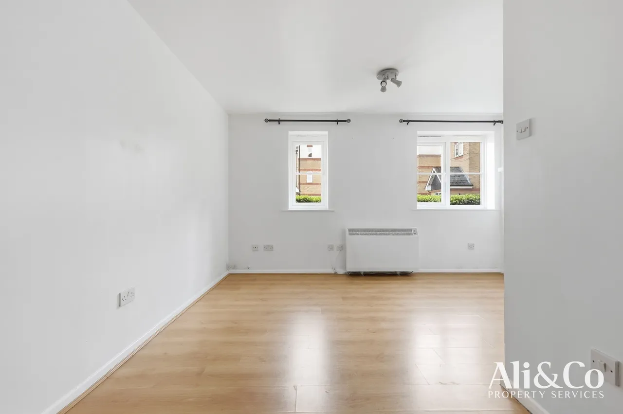 Lewes Close, Grays, Essex, RM17 6QG, photo 9