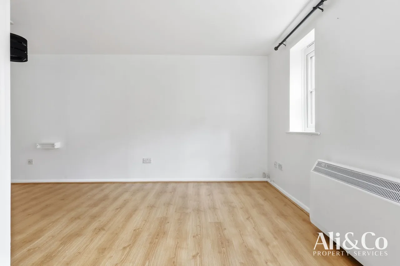 Lewes Close, Grays, Essex, RM17 6QG, photo 10