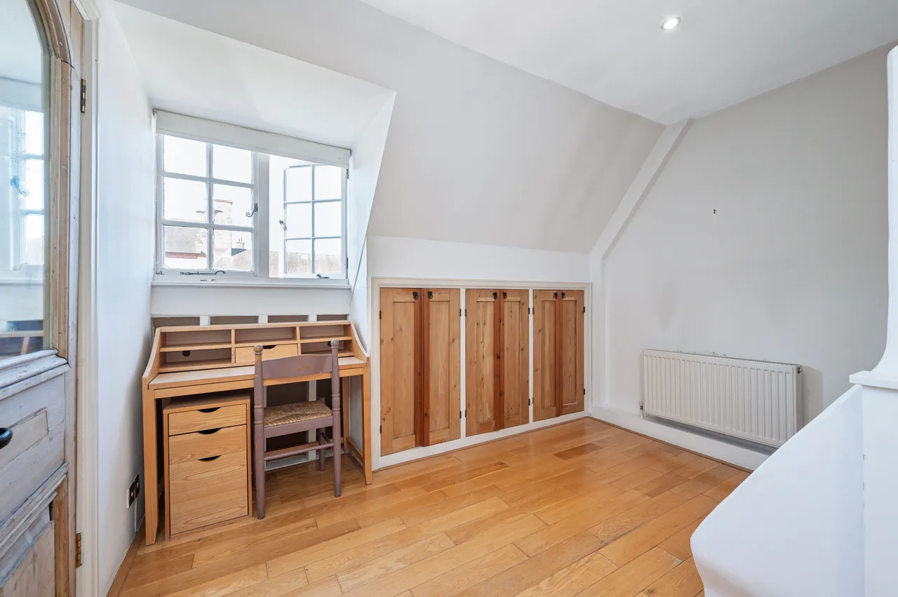 Flat 89 Heathcroft, Hampstead Way, London, photo 8