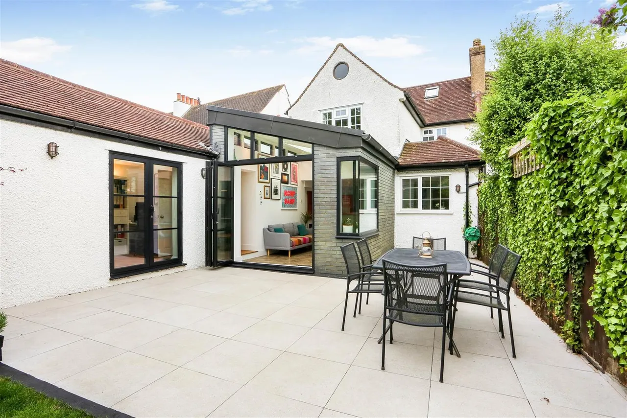 Salisbury Road, Banstead, SM7 2DR, photo 3