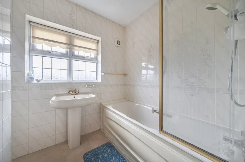 Russell Green Close, Purley CR8 2NR, photo 13