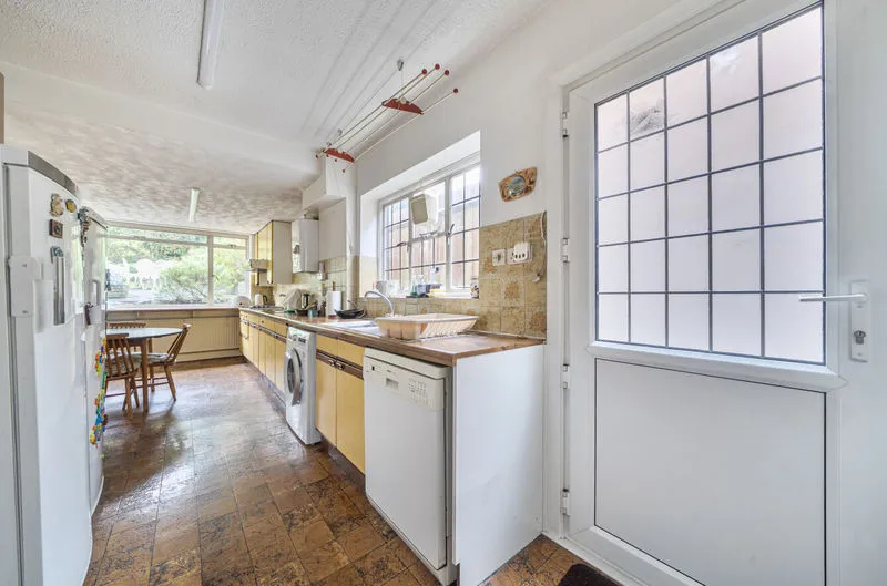 Russell Green Close, Purley CR8 2NR, photo 8