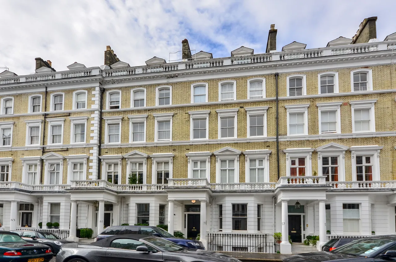 2 bed flat to rent — Flat 7, 59-61 Onslow Gardens, London